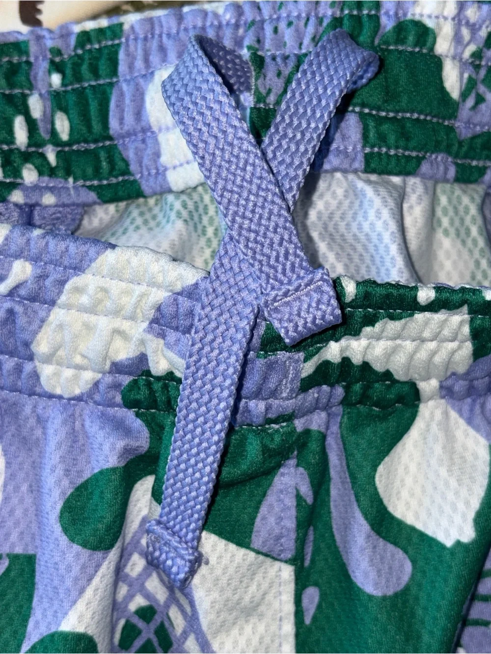 NWOT Nike Dri-fit basketball theme shorts youth L